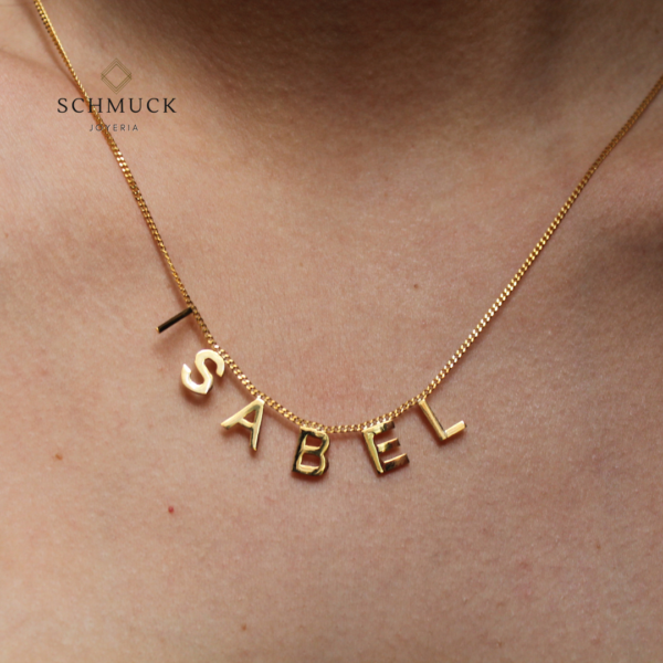 Collares personalizados con nombre